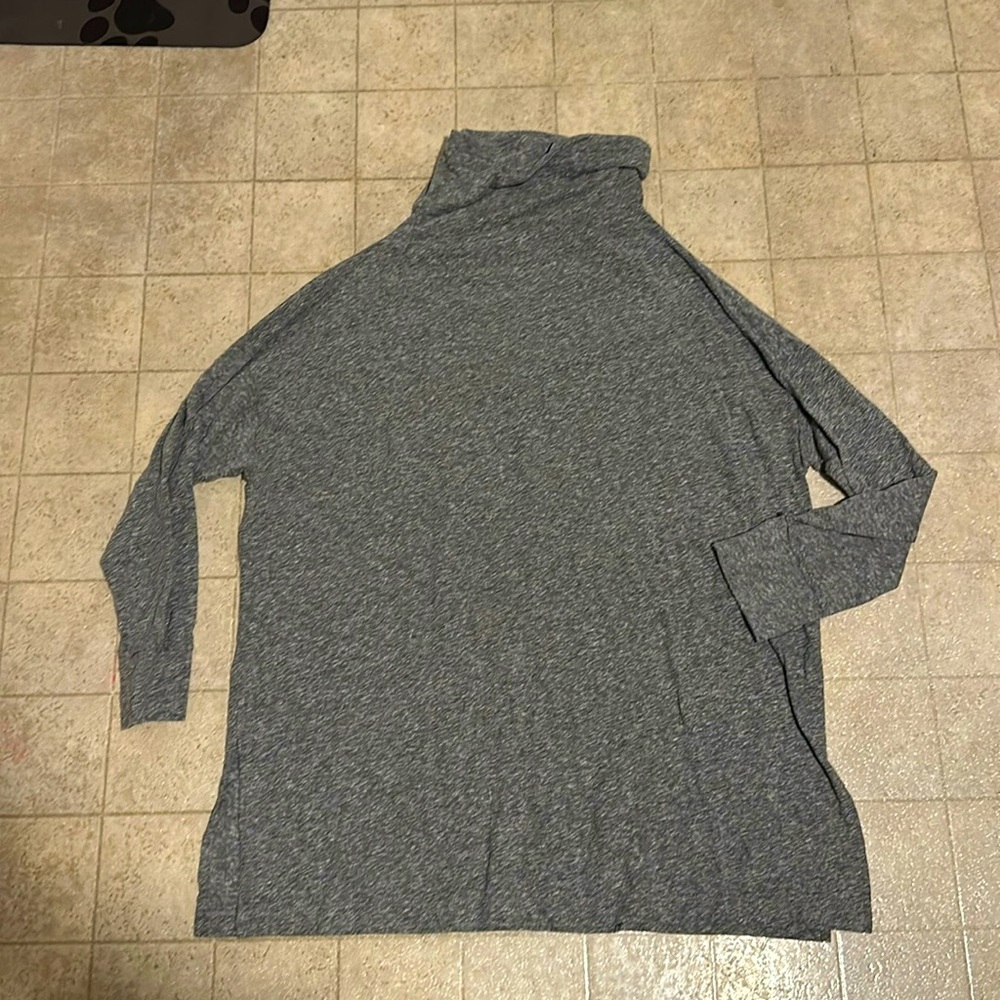 Super soft, lightweight tunic turtleneck